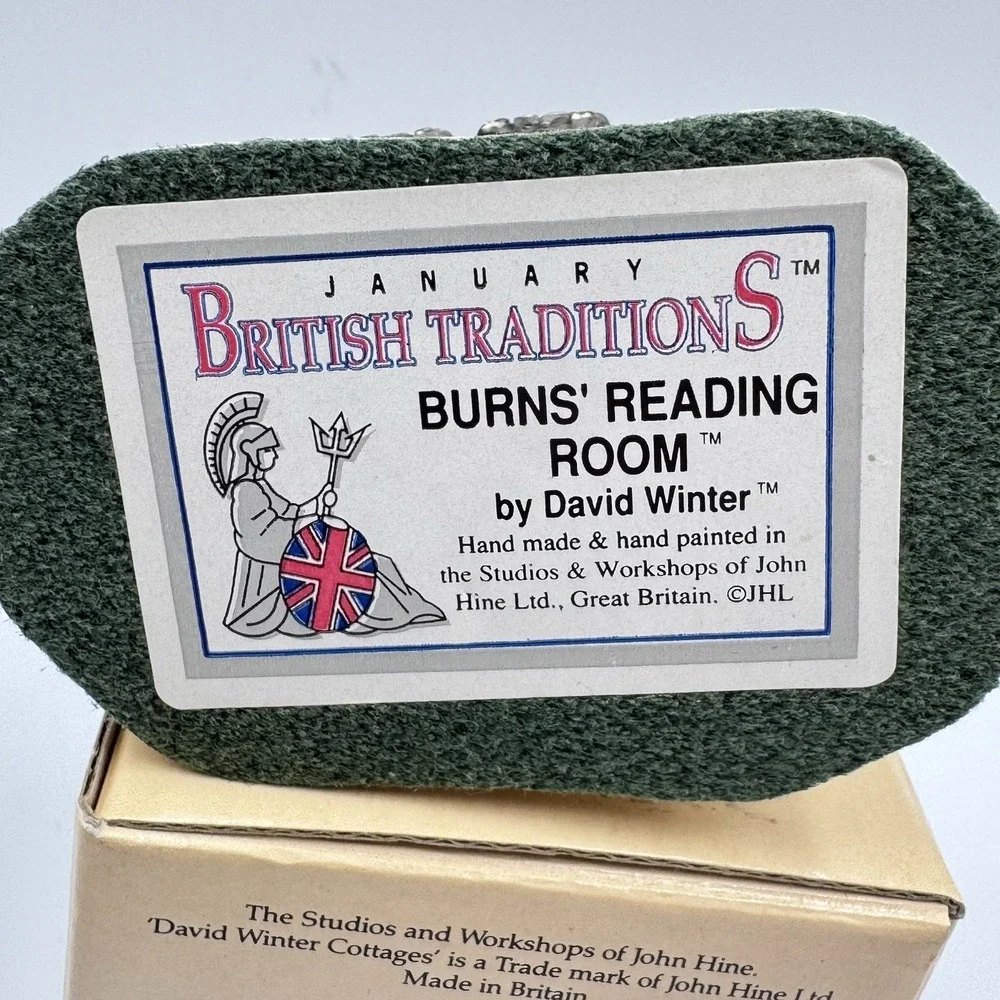 David Winter Cottages British Traditions Burns Reading Room January‎ Box & COA